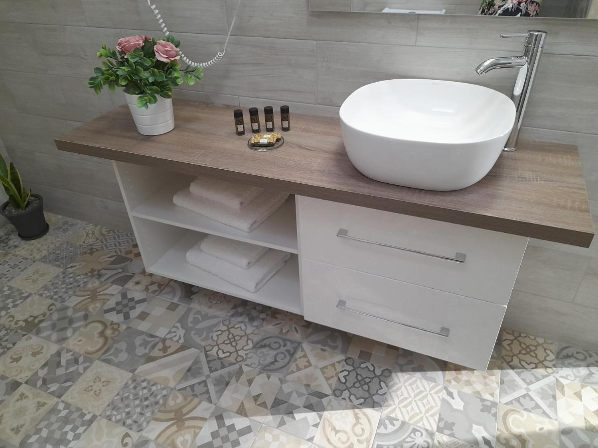Alisachni Apartment Kini Luaran gambar